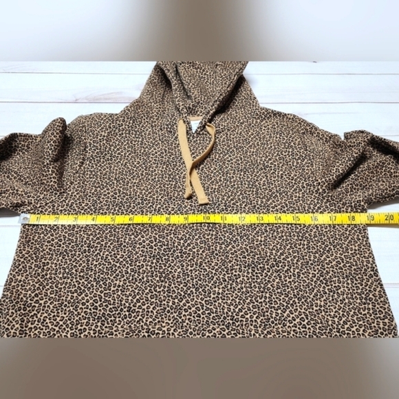 Amazon Essentials Women's  Hooded Tunic Cheetah Print Sweatshirt XS New With Tag - Picture 6 of 8